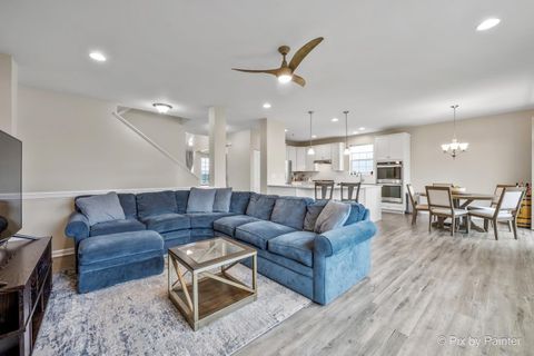 Tiny photo for 114 Abbott Court, Bartlett, IL 60103 (MLS # 12614225)