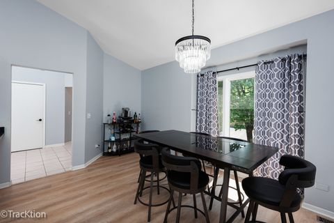 Tiny photo for 1014 Braemoor Drive #B, Downers Grove, IL 60515 (MLS # 12512315)