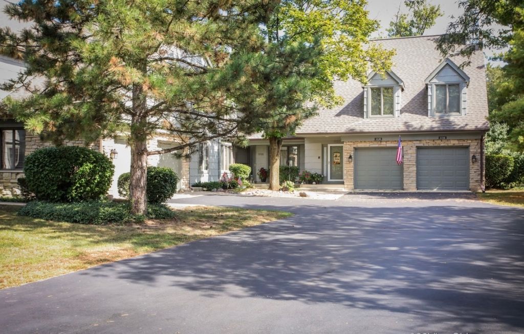 Photo for 1116 Bristlecone Court #1116, Darien, IL 60561 (MLS # 12481510)