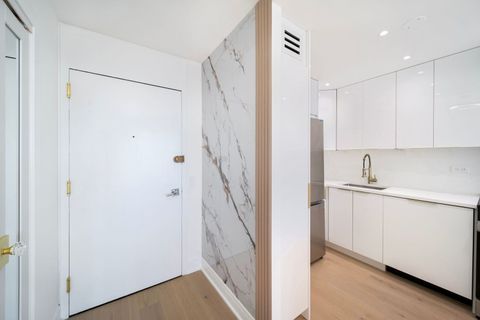 Tiny photo for 1560 N Sandburg Terrace #2705J, Chicago, IL 60610 (MLS # 12522006)