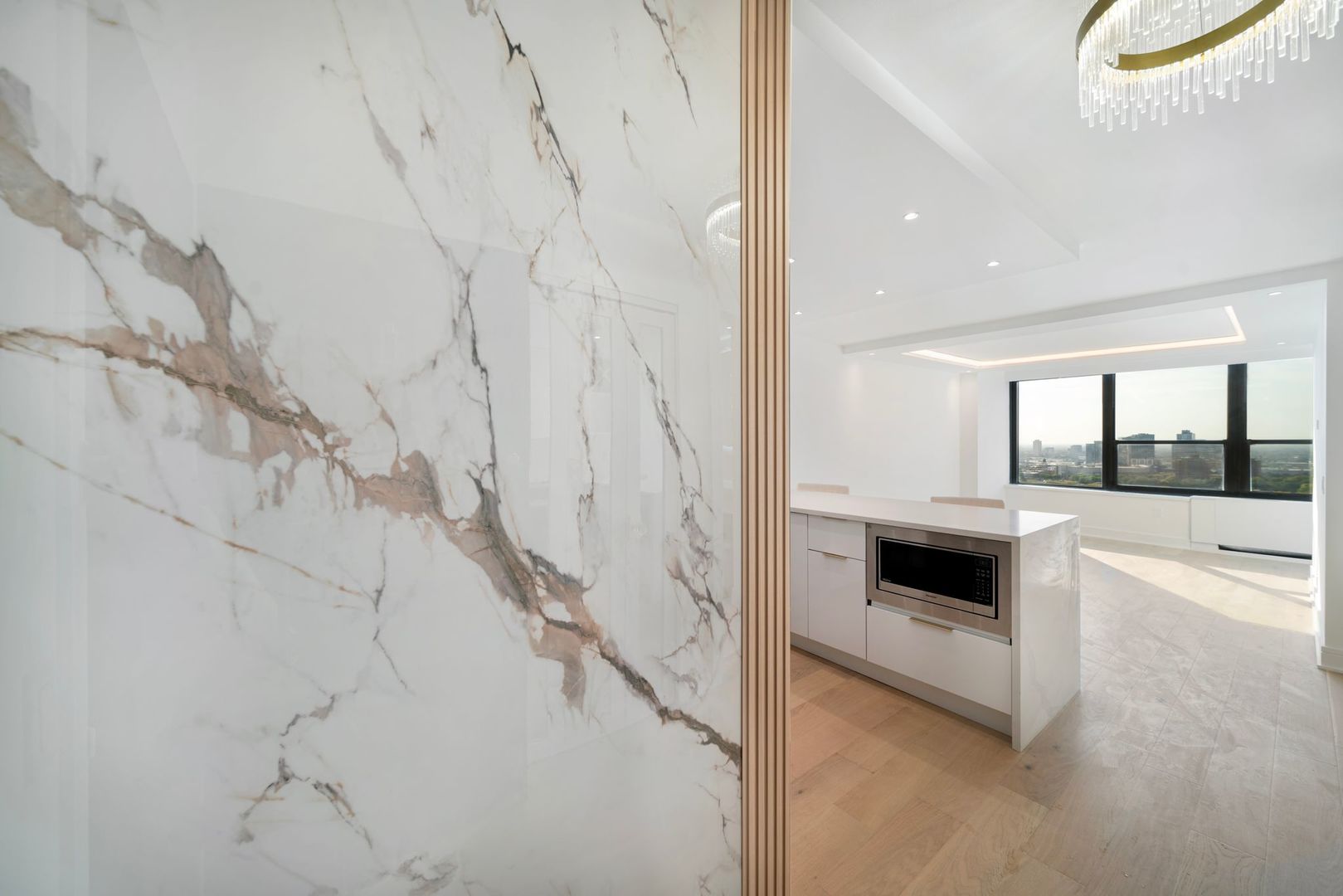 1560 N Sandburg Terrace 2705J