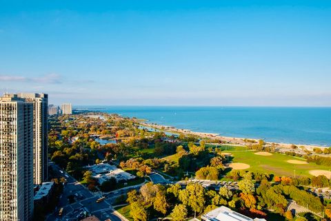 Tiny photo for 1560 N Sandburg Terrace #2705J, Chicago, IL 60610 (MLS # 12522006)