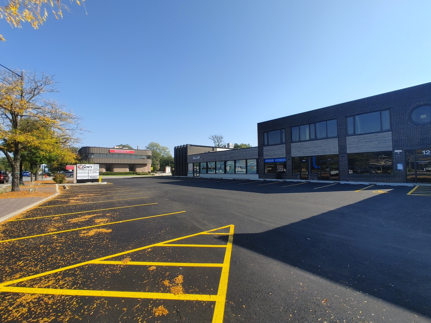 12201 S Harlem Avenue 12201-12211