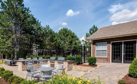 Tiny photo for 93 Kensington Circle #106, Wheaton, IL 60189 (MLS # 12524324)
