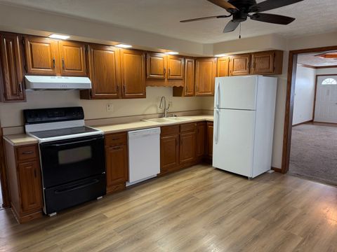 Tiny photo for 609 E Clay Street, Clinton, IL 61727 (MLS # 12603506)