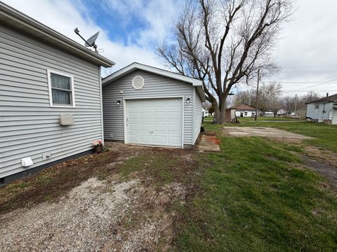 Tiny photo for 609 E Clay Street, Clinton, IL 61727 (MLS # 12603506)