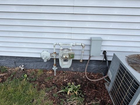 Tiny photo for 609 E Clay Street, Clinton, IL 61727 (MLS # 12603506)