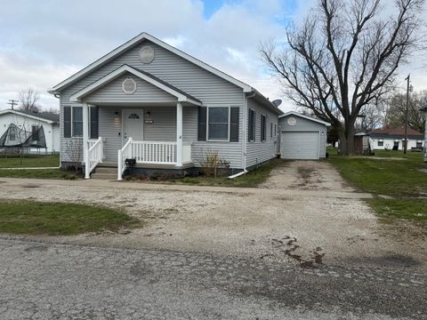 Tiny photo for 609 E Clay Street, Clinton, IL 61727 (MLS # 12603506)