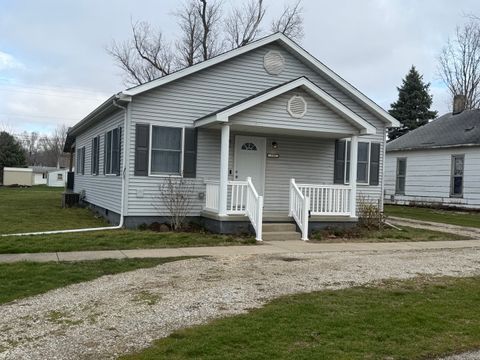 Tiny photo for 609 E Clay Street, Clinton, IL 61727 (MLS # 12603506)