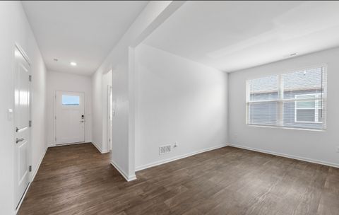 Tiny photo for 927 Plateau Drive, Pingree Grove, IL 60140 (MLS # 12624997)