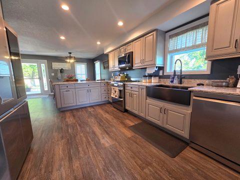 Tiny photo for 523 E 2900 N Road, Clifton, IL 60927 (MLS # 12479248)