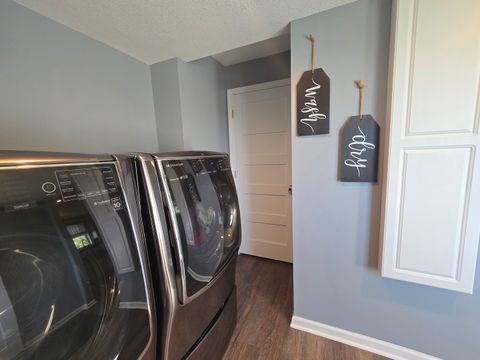 Tiny photo for 523 E 2900 N Road, Clifton, IL 60927 (MLS # 12479248)