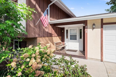 Tiny photo for 213 Liberty Avenue, Fox River Grove, IL 60021 (MLS # 12749527)
