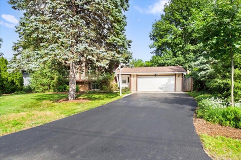 Tiny photo for 213 Liberty Avenue, Fox River Grove, IL 60021 (MLS # 12749527)