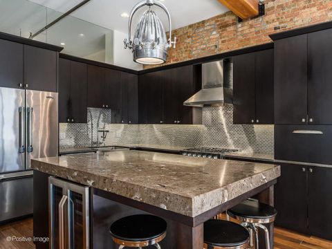 Tiny photo for 300 W Grand Avenue #208, Chicago, IL 60654 (MLS # 12498038)