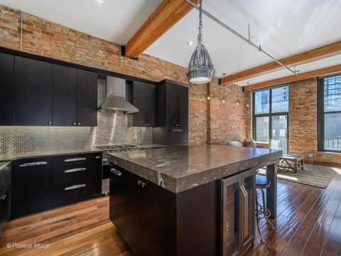 Tiny photo for 300 W Grand Avenue #208, Chicago, IL 60654 (MLS # 12498038)