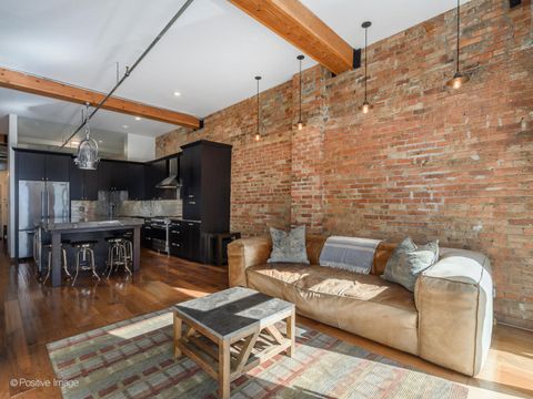 Tiny photo for 300 W Grand Avenue #208, Chicago, IL 60654 (MLS # 12498038)