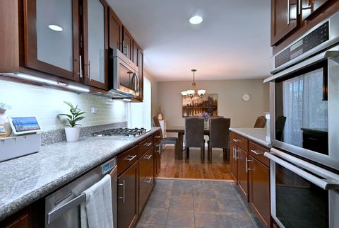 Tiny photo for 19392 W Harvard Avenue, Mundelein, IL 60060 (MLS # 12663880)