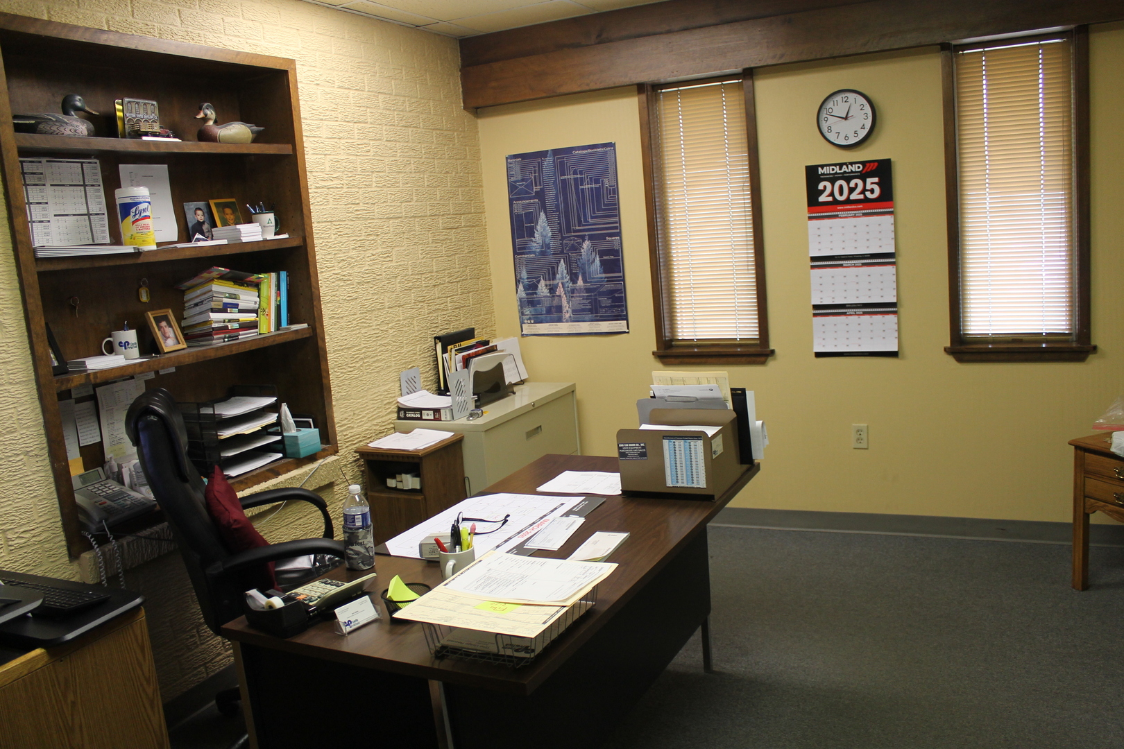 121 Industrial Drive