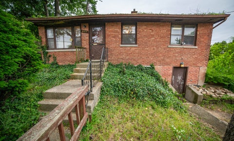 Tiny photo for 8919 W 95th Street, Palos Hills, IL 60465 (MLS # 12667890)