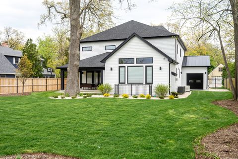 Tiny photo for 23388 N BIRCHWOOD Lane, Deerfield, IL 60015 (MLS # 12637143)