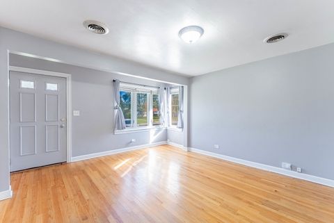 Tiny photo for 2756 Landen Drive, Melrose Park, IL 60164 (MLS # 12497673)