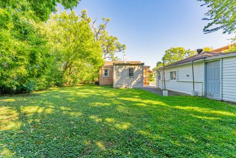 Tiny photo for 2756 Landen Drive, Melrose Park, IL 60164 (MLS # 12497673)