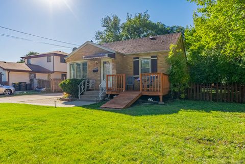 Tiny photo for 2756 Landen Drive, Melrose Park, IL 60164 (MLS # 12497673)