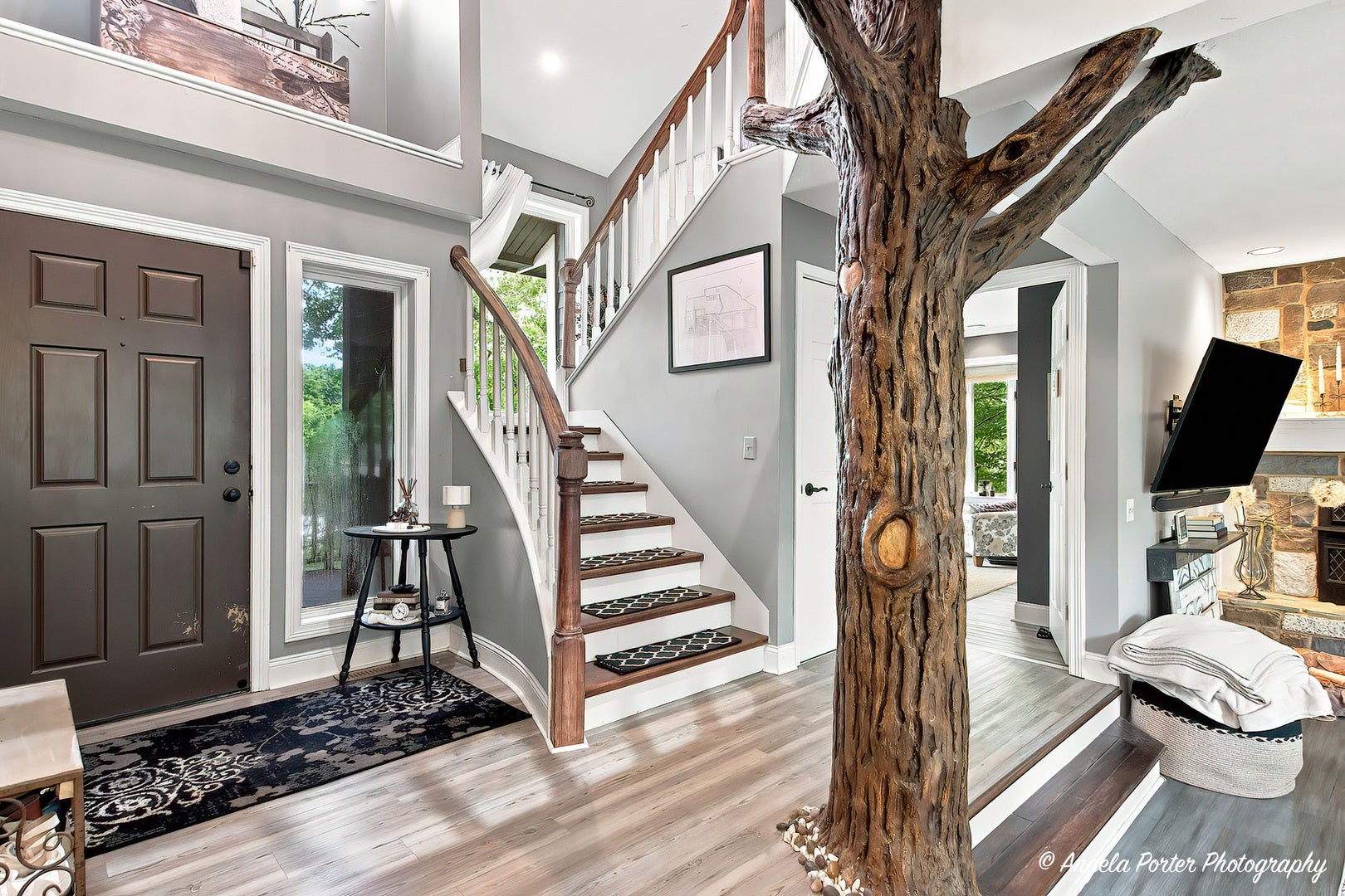 2001 Villanova Drive