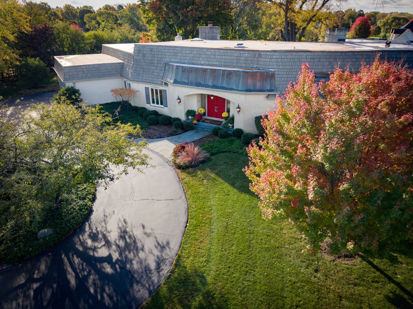 418 W County Line Road