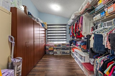 Tiny photo for 2004 E Parkview Circle, Hoffman Estates, IL 60169 (MLS # 12524167)