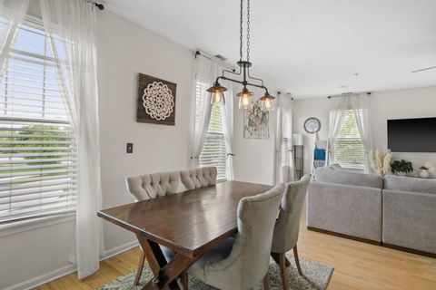 Tiny photo for 108 Schneider Court #108, North Aurora, IL 60542 (MLS # 12625527)