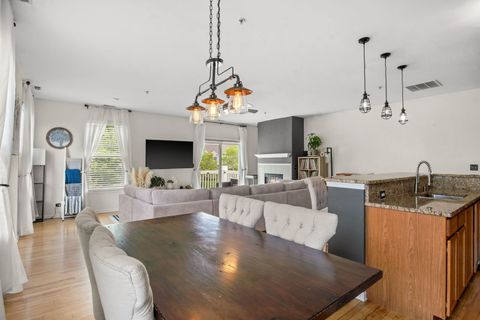Tiny photo for 108 Schneider Court #108, North Aurora, IL 60542 (MLS # 12625527)