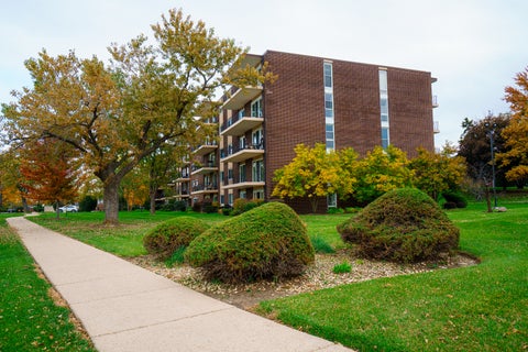 Tiny photo for 5300 Walnut Avenue #13A, Downers Grove, IL 60515 (MLS # 12795476)