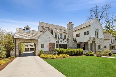 Photo of 281 Forest Avenue, Glen Ellyn, IL 60137 (MLS # 12697439)