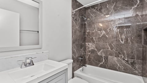 Tiny photo for 725 W Huntington Commons Road #104, Mount Prospect, IL 60056 (MLS # 12741986)