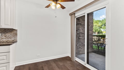 Tiny photo for 725 W Huntington Commons Road #104, Mount Prospect, IL 60056 (MLS # 12741986)