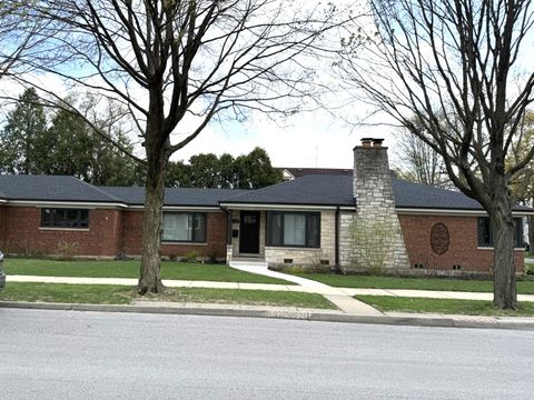 Photo of 7139 W Cortland Street, Chicago, IL 60707 (MLS # 12620330)