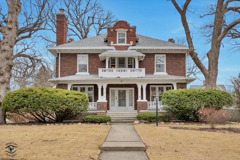 Tiny photo for 912 S Greenwood Avenue, Kankakee, IL 60901 (MLS # 12584488)