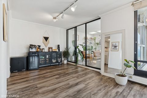 Tiny photo for 5740 N Sheridan Road #18C, Chicago, IL 60660 (MLS # 12478700)