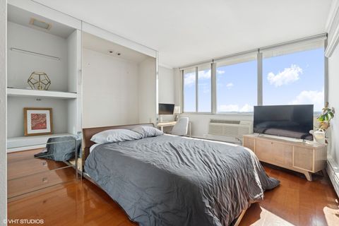 Tiny photo for 5740 N Sheridan Road #18C, Chicago, IL 60660 (MLS # 12478700)