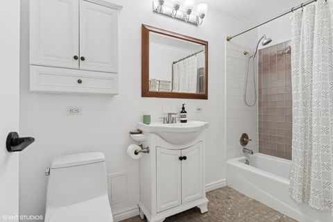 Tiny photo for 5740 N Sheridan Road #18C, Chicago, IL 60660 (MLS # 12478700)