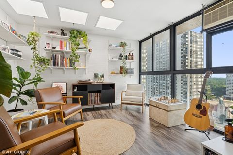 Tiny photo for 5740 N Sheridan Road #18C, Chicago, IL 60660 (MLS # 12478700)