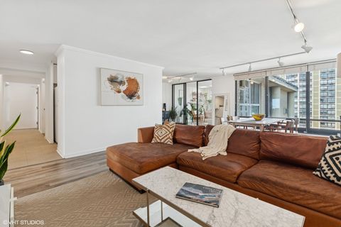 Tiny photo for 5740 N Sheridan Road #18C, Chicago, IL 60660 (MLS # 12478700)