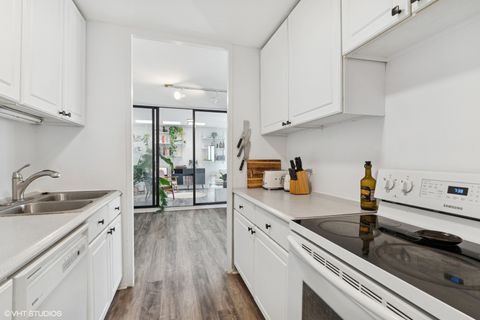Tiny photo for 5740 N Sheridan Road #18C, Chicago, IL 60660 (MLS # 12478700)