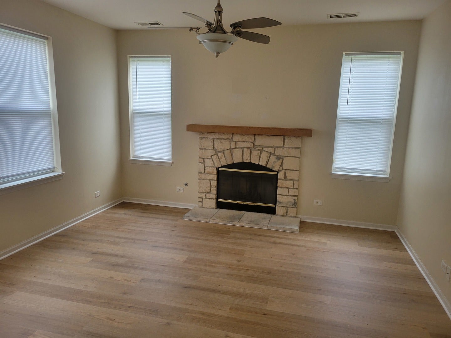 490 DANCER Lane