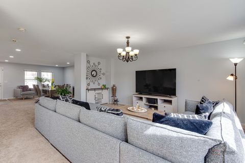 Tiny photo for 3105 Fen Trail, Wonder Lake, IL 60097 (MLS # 12649633)