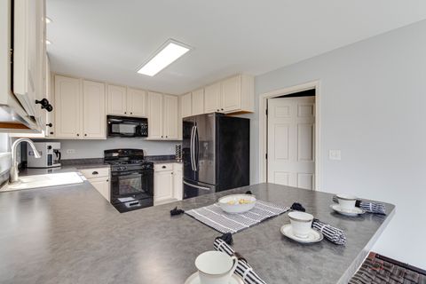 Tiny photo for 3105 Fen Trail, Wonder Lake, IL 60097 (MLS # 12649633)