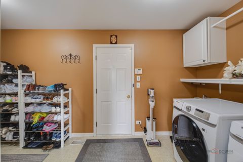 Tiny photo for 3105 Fen Trail, Wonder Lake, IL 60097 (MLS # 12649633)