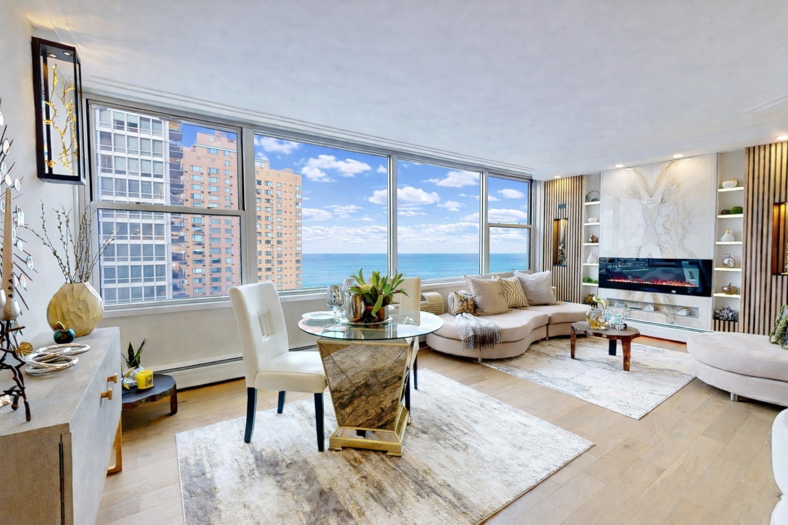 336 W Wellington Avenue 1104